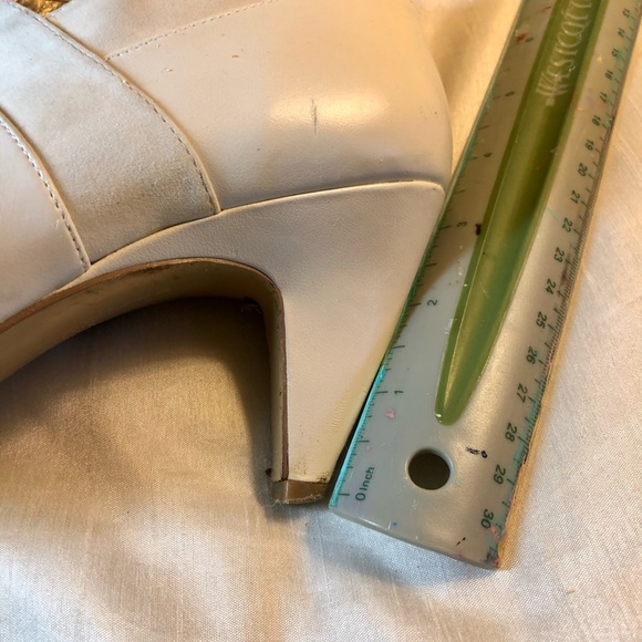 Boot - Picture 8 of 15